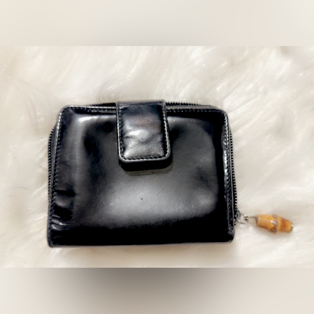 GUCCI VINTAGE BAMBOO ZIP AROUND CANVAS PATENT LEATHER BIFOLD WALLET